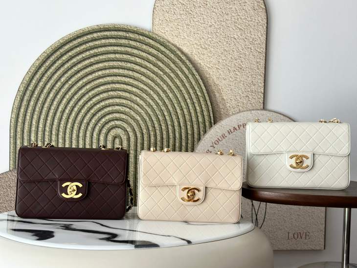 Picture of Chanel Handbags 2 _SKUfw239856302fw
